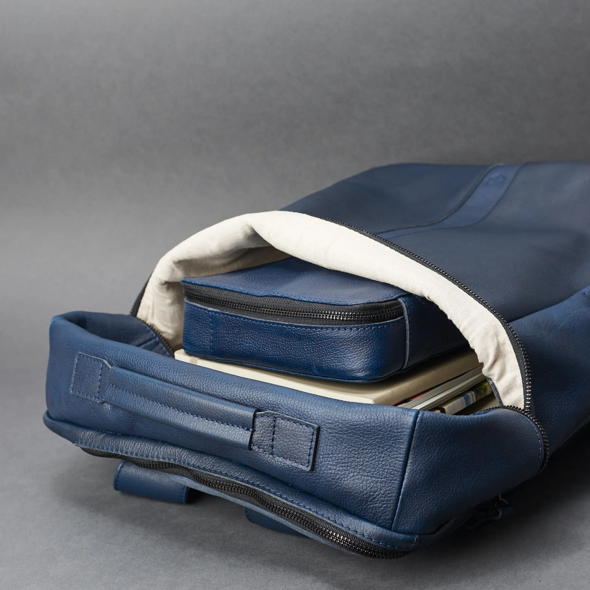 Banteng Backpack · Navy