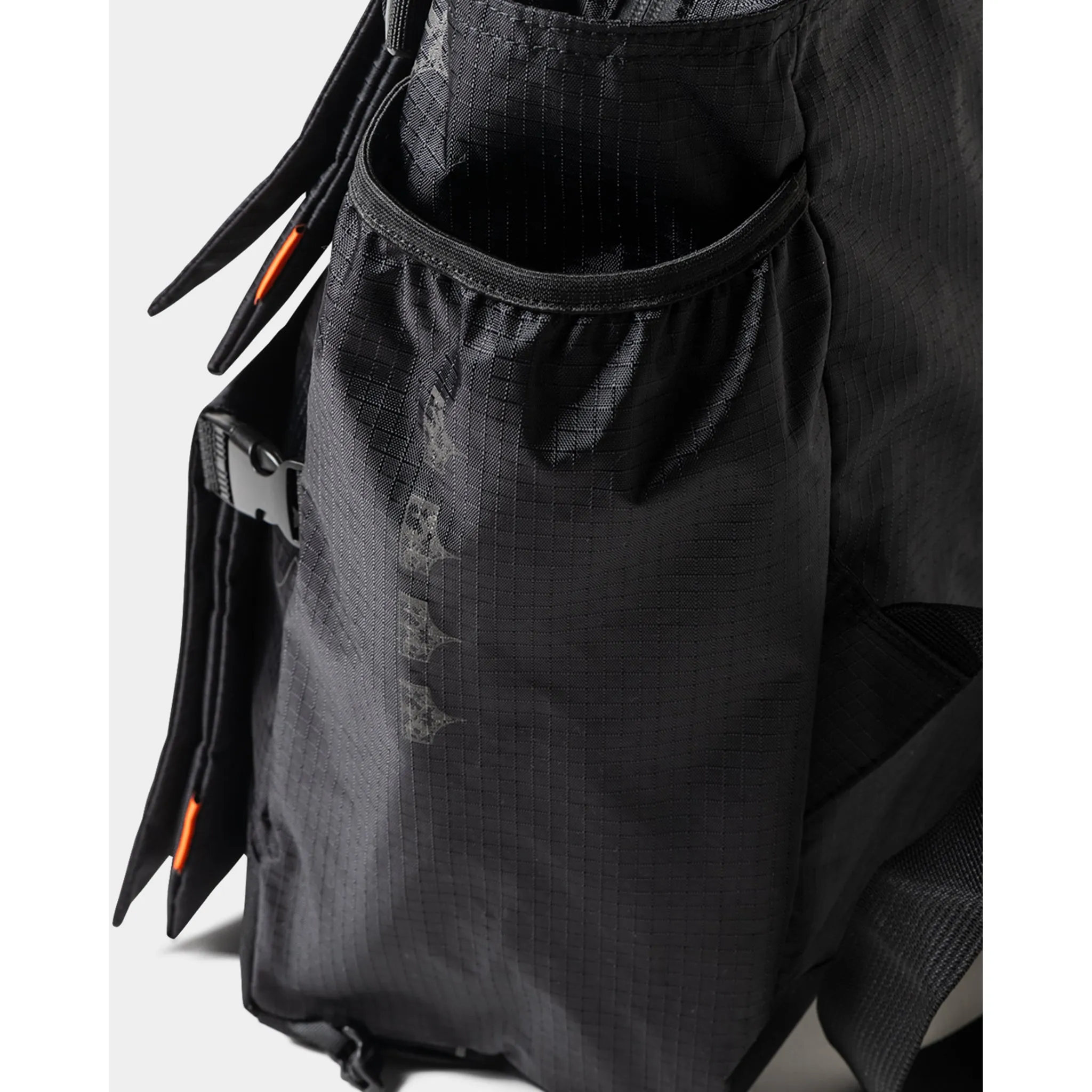 MESSENGER BAG / BLACK