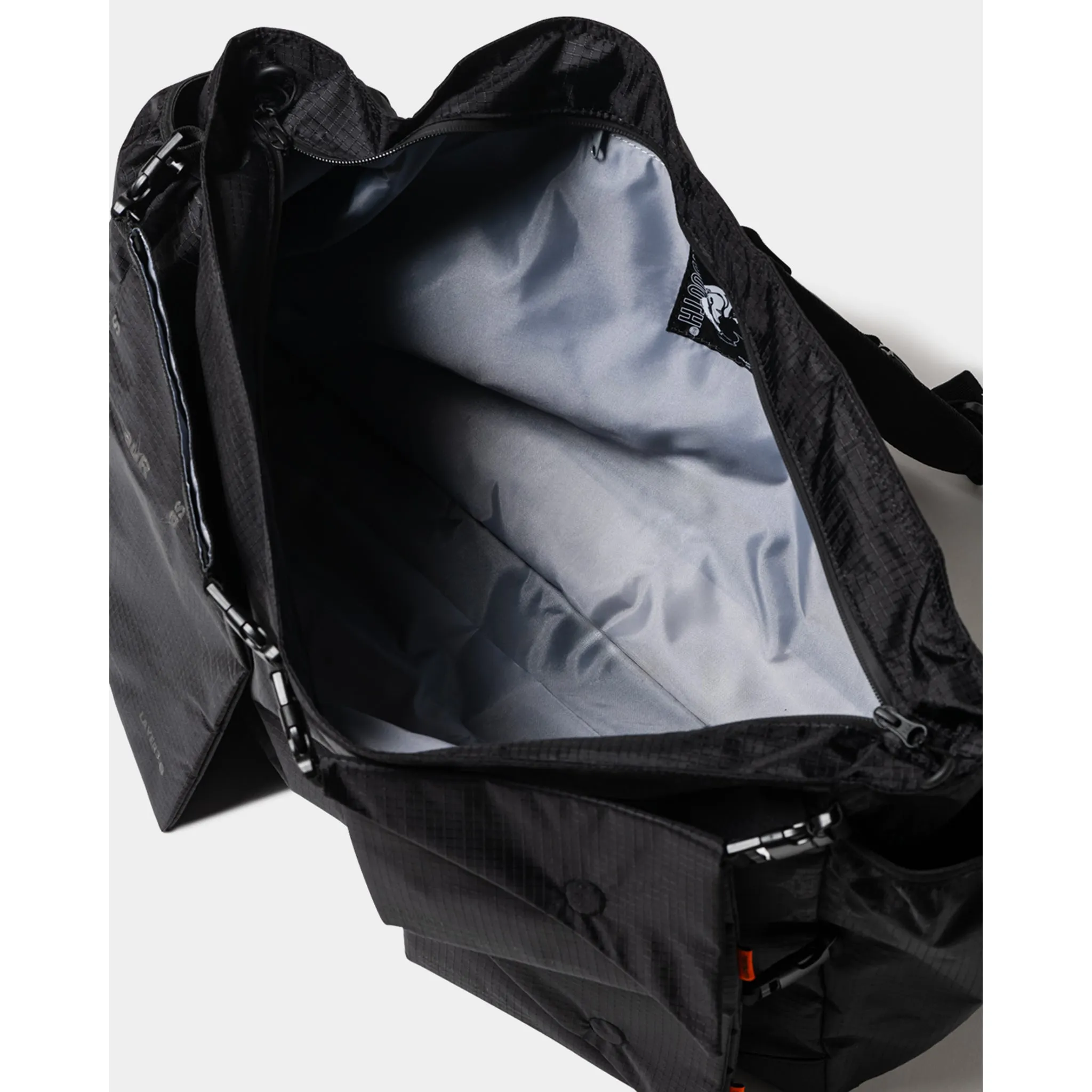 MESSENGER BAG / BLACK