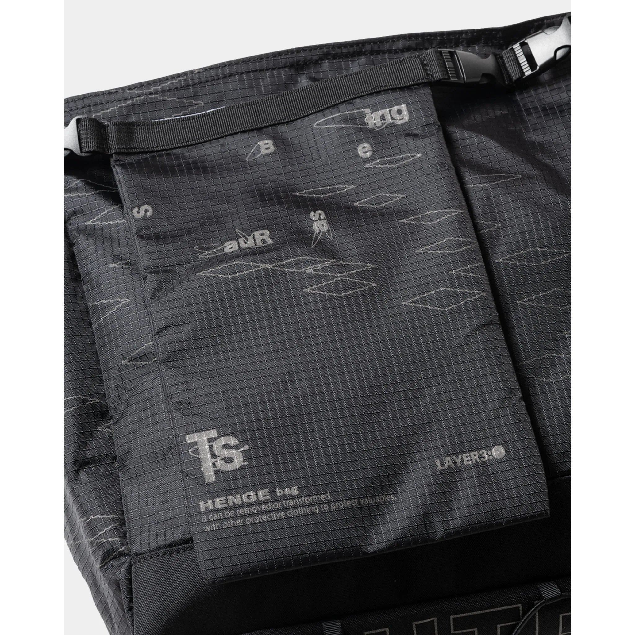 MESSENGER BAG / BLACK