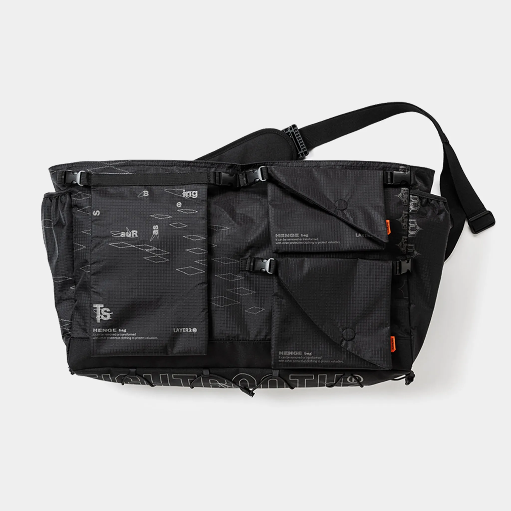 MESSENGER BAG / BLACK